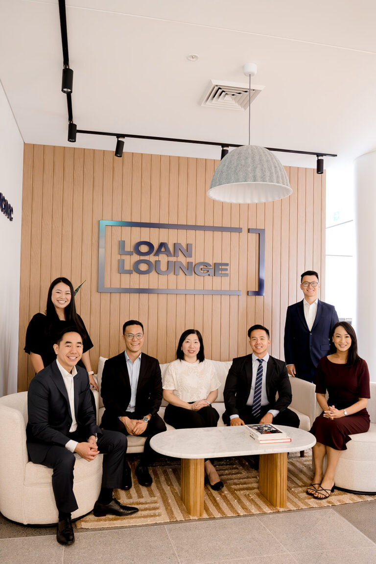 THE LOAN LOUNGE